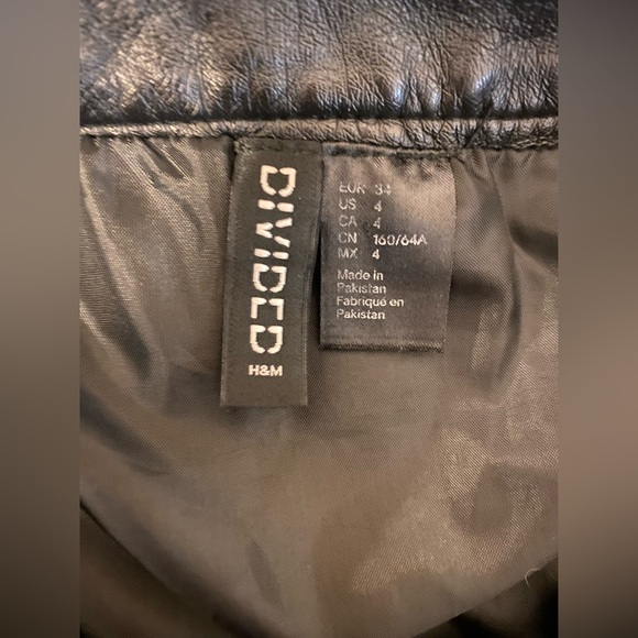 H&M Black Leather Mini Skirt Size 4 - Picture 2 of 4